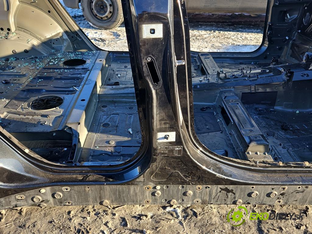 Bmw X6 E71 2007–2014 3.0d 306KM automatic 225 kW 2993 cm3 5- práh pravý  (Karoserie ostatní)