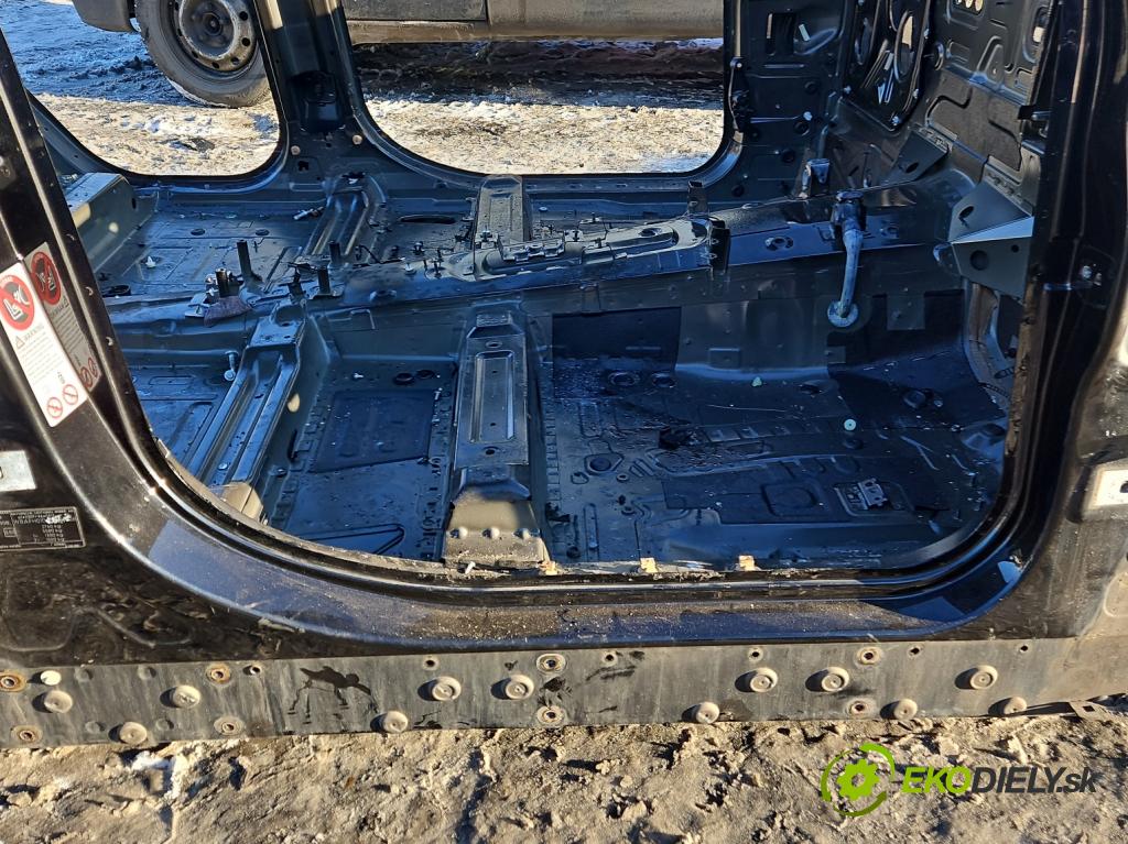 Bmw X6 E71 2007–2014 3.0d 306KM automatic 225 kW 2993 cm3 5- práh pravý  (Karoserie ostatní)