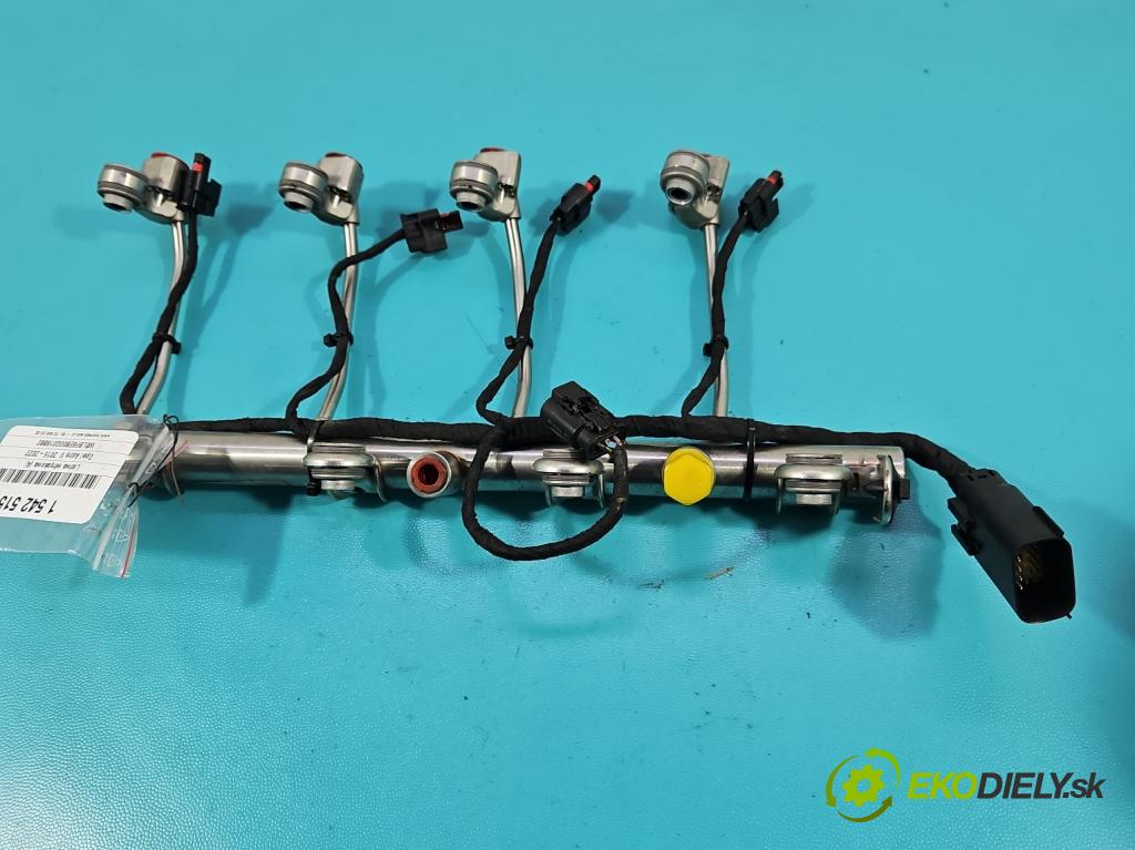 Opel Astra V  2015-2022 1.4 T 125 HP manual 92 kW 1399 cm3 5- lišta vstrekovacia HU541620102 (Vstrekovacia lišta)