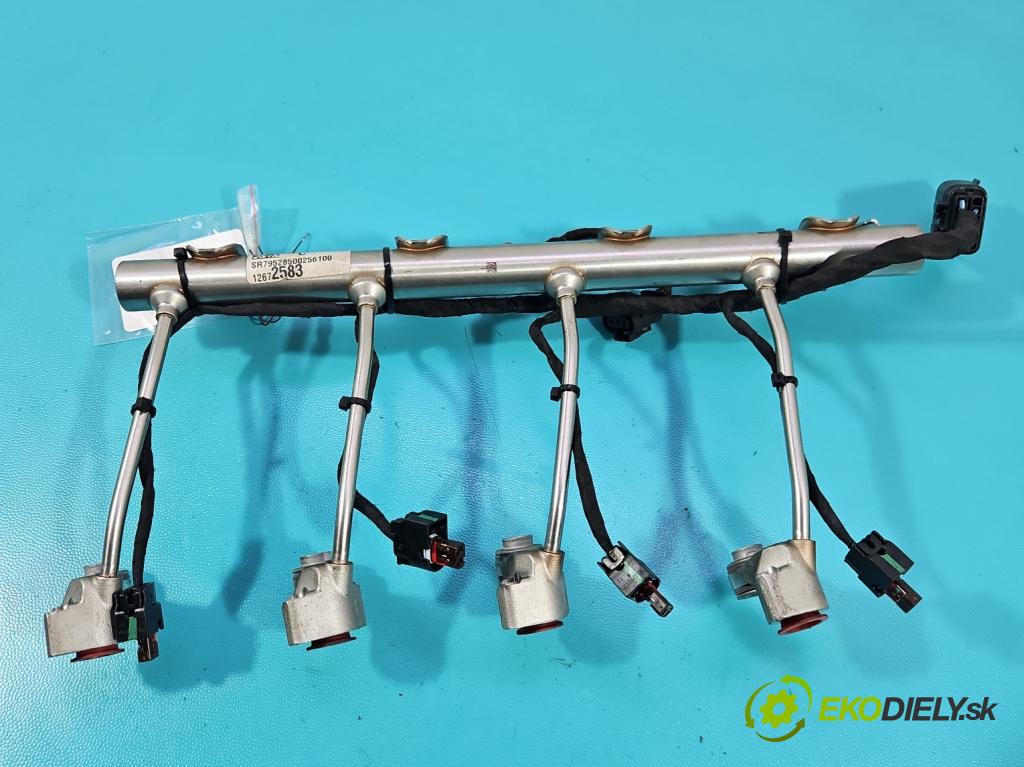 Opel Astra V  2015-2022 1.4 T 125 HP manual 92 kW 1399 cm3 5- lišta vstrekovacia HU541620102 (Vstrekovacia lišta)