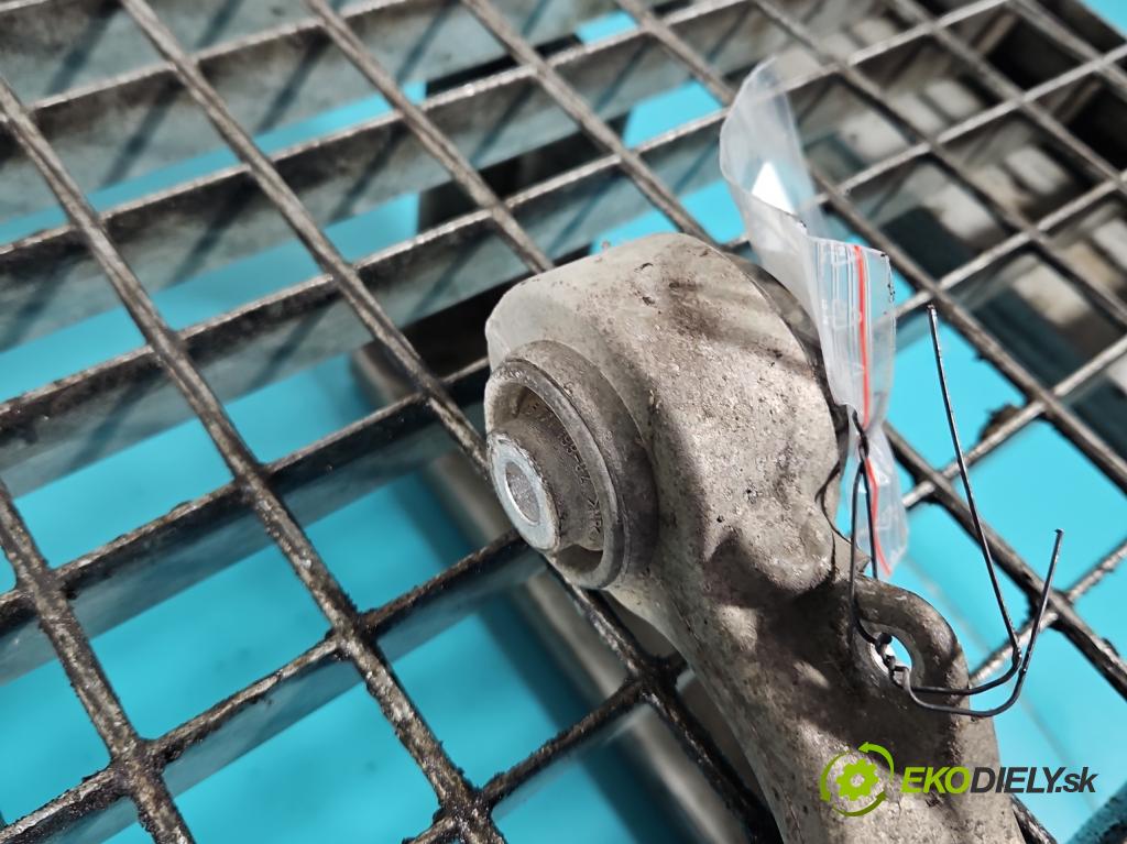 Bmw X6 E71 2007–2014 3.0d 306KM automatic 225 kW 2993 cm3 5- přední levý  (Klika dveří ostatní)