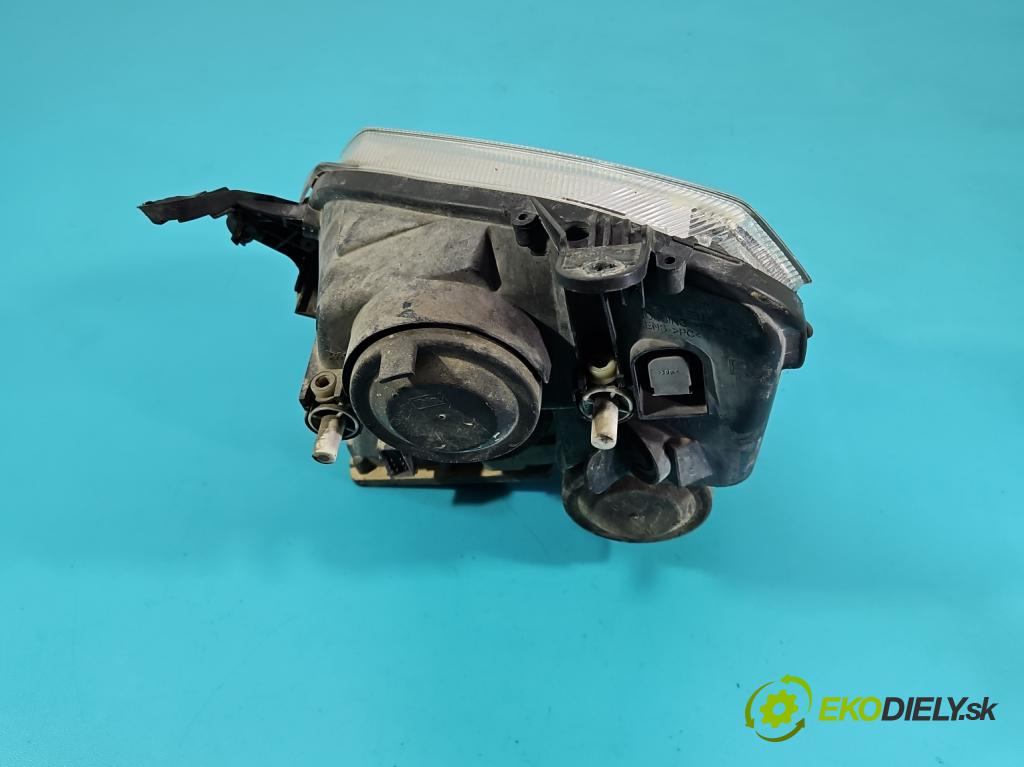 Opel Meriva A 2002-2010 1.7 cdti 101 HP manual 74 kW 1686 cm3 5- Reflektor: pravý  (Svetlo predné pravé)