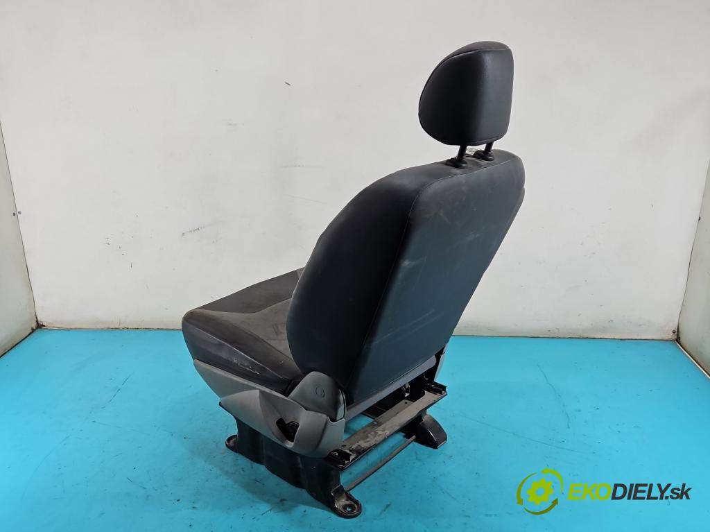 Renault Trafic II 2001-2014 2.0 dci 114 hp manual 84 kW 1995 cm3 5- Sedadlo levý  (Sedadlo)