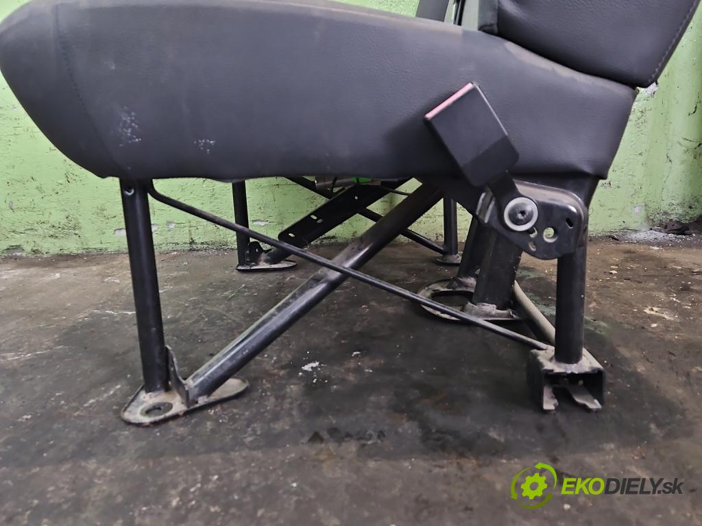 Renault Trafic II 2001-2014 2.0 dci 114 HP manual 84 kW 1995 cm3 5- Sedačka pravý (Sedadlo)