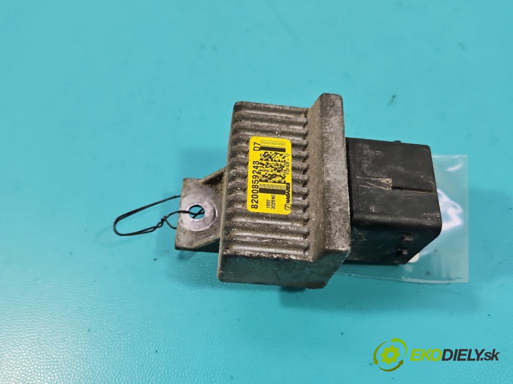 Renault Trafic II 2001-2014 2.0 dci 114 HP manual 84 kW 1995 cm3 5- Relé: svíčky: zařicích: 8200859243 (Relé)