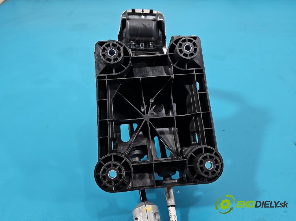 Peugeot 5008 I 2009-2017 1.6 hdi 111KM manual 82 kW 1560 cm3 5- Páka: Změny: stupeň,rýchlosť 9686375677 (Rýchlostná páka (kulisa))