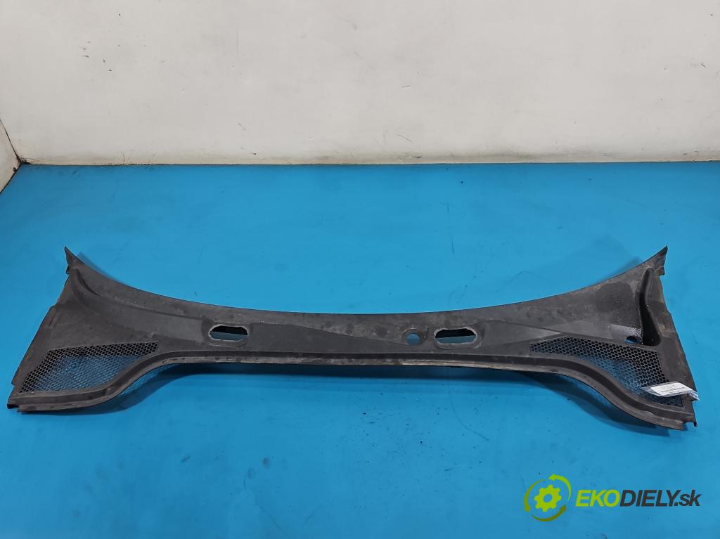 Audi A3 8P 2003-2012 2.0 tdi 140 HP manual 103 kW 1999 cm3 5- torpédo 8P1819415C (Torpédo (plast pod čelným sklom))