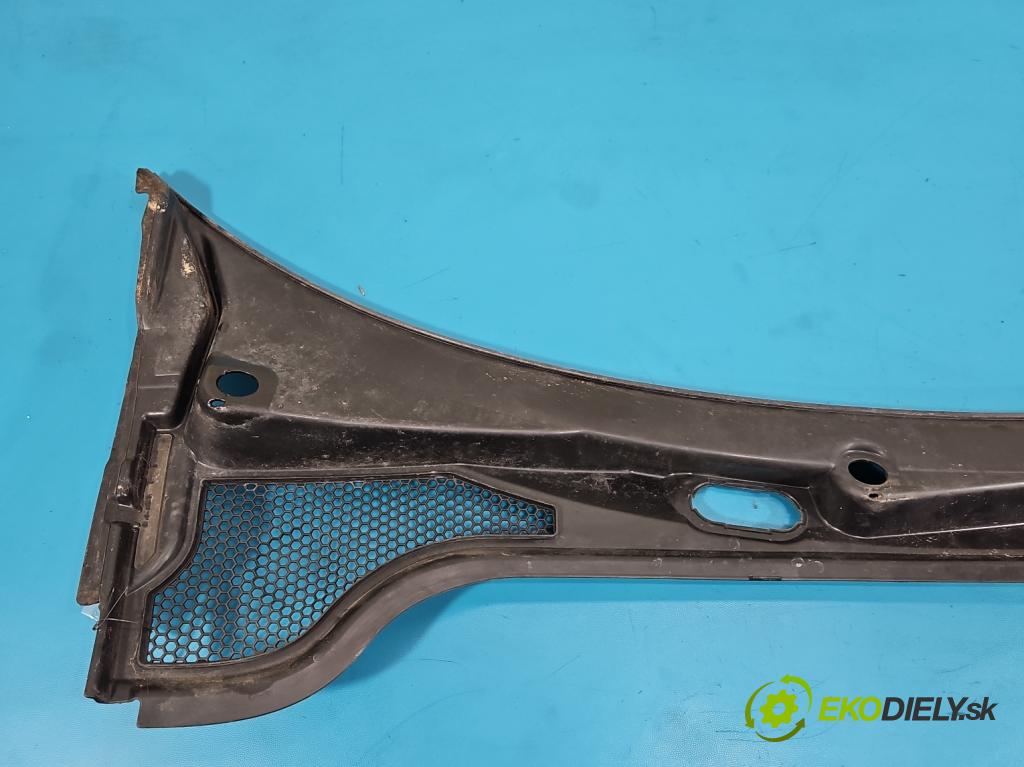 Audi A3 8P 2003-2012 2.0 tdi 140 HP manual 103 kW 1999 cm3 5- torpédo 8P1819415C (Torpédo (plast pod čelným sklom))