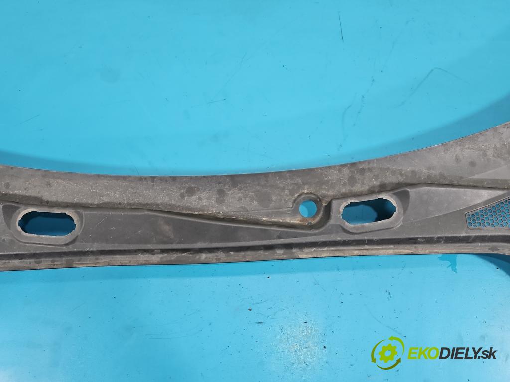 Audi A3 8P 2003-2012 2.0 tdi 140 HP manual 103 kW 1999 cm3 5- torpédo 8P1819415C (Torpédo (plast pod čelným sklom))