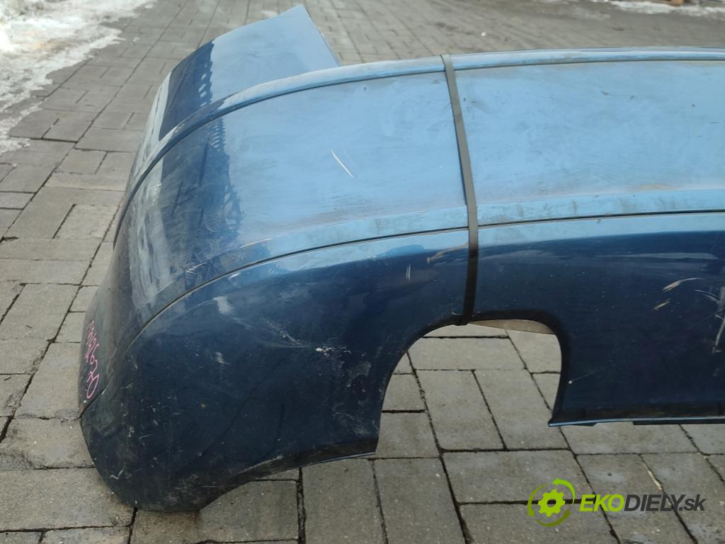 Audi A3 8P 2003-2012 2.0 tdi 140 hp manual 103 kW 1999 cm3 5- nárazník zadní  (Klika dveří ostatní)