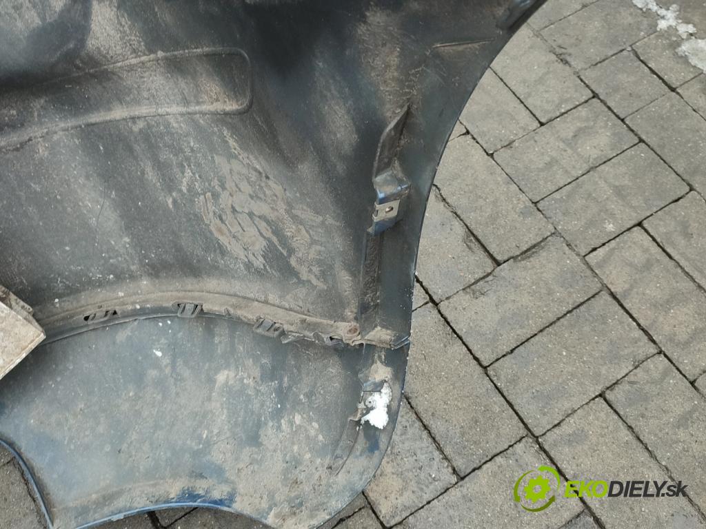 Audi A3 8P 2003-2012 2.0 tdi 140 hp manual 103 kW 1999 cm3 5- nárazník zadní  (Klika dveří ostatní)