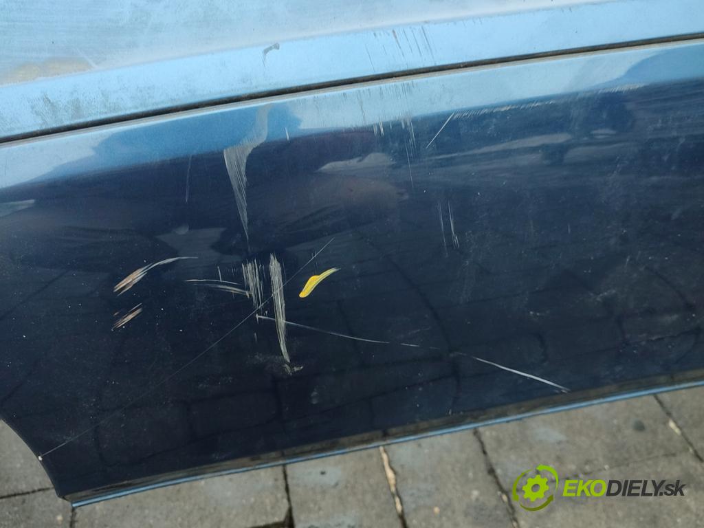 Audi A3 8P 2003-2012 2.0 tdi 140 hp manual 103 kW 1999 cm3 5- nárazník zadní  (Klika dveří ostatní)