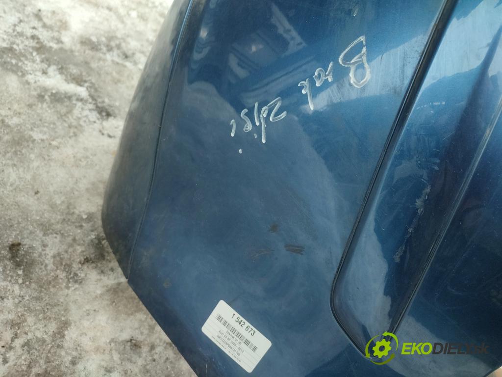 Audi A3 8P 2003-2012 2.0 tdi 140 hp manual 103 kW 1999 cm3 5- nárazník zadní  (Klika dveří ostatní)