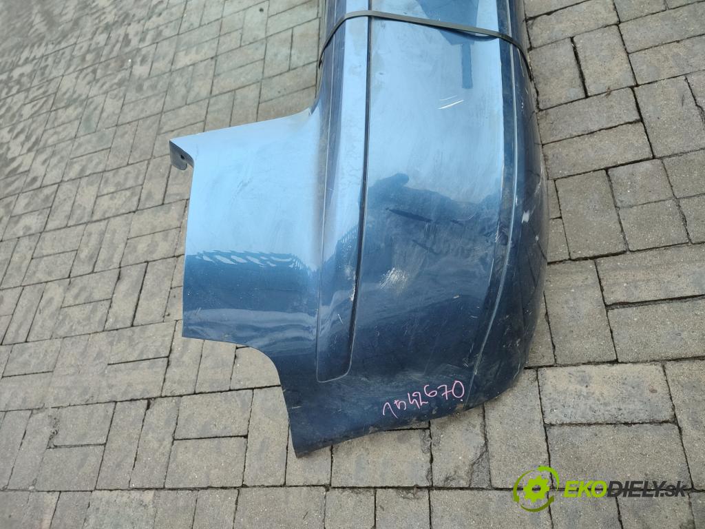 Audi A3 8P 2003-2012 2.0 tdi 140 hp manual 103 kW 1999 cm3 5- nárazník zadní  (Klika dveří ostatní)