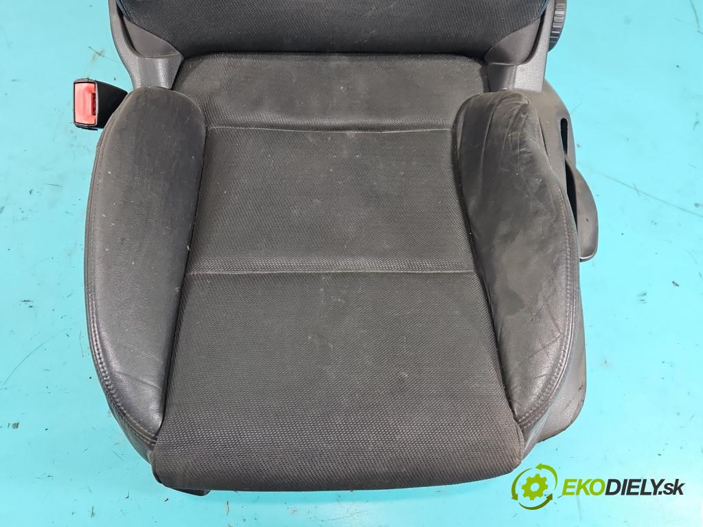 Audi A3 8P 2003-2012 2.0 tdi 140 HP manual 103 kW 1999 cm3 5- Sedačka ľavý (Sedadlo)