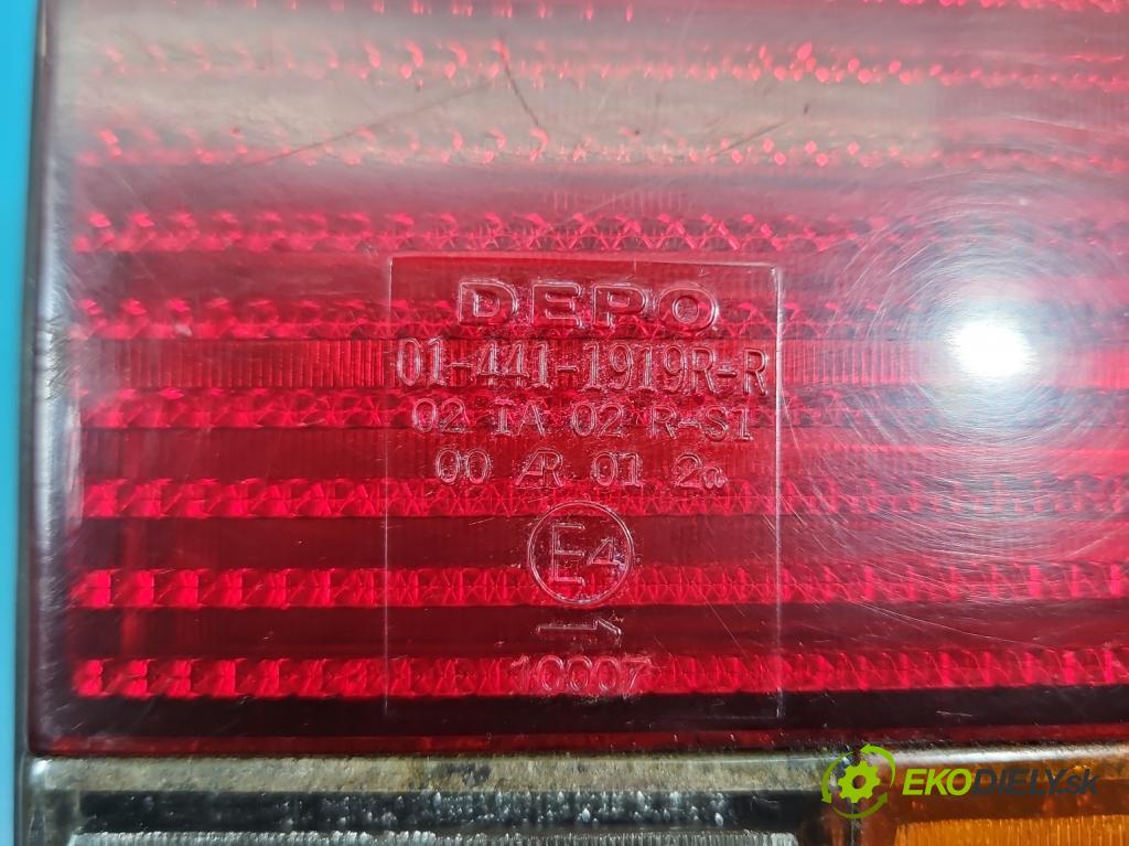 Vw Transporter T4 1990-2003 2.5 tdi 88 HP manual 65 kW 2461 cm3 5- svetlo / reflektor zadné pravé  (Kľučka dverí ostatné)