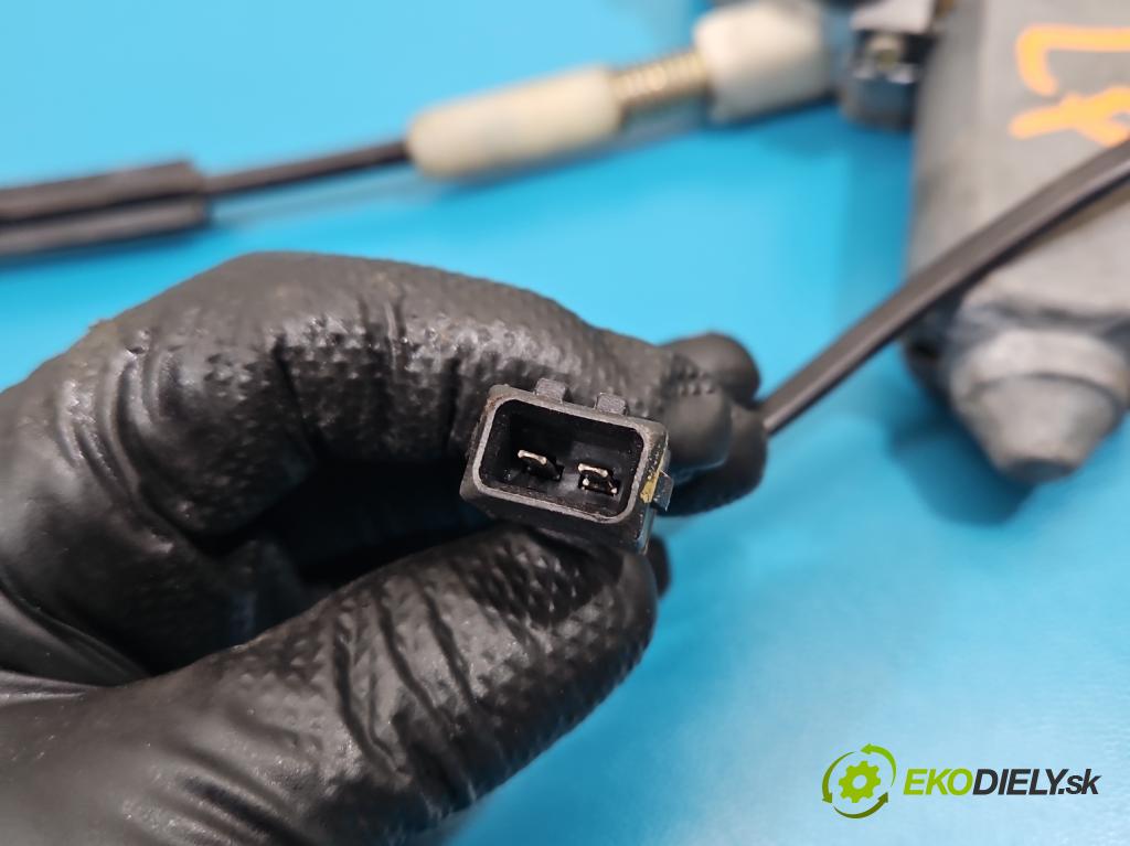 Vw Transporter T4 1990-2003 2.4d 77 HP manual 57 kW 2370 cm3 5- mechanizmus okna predné ľavý 701959801