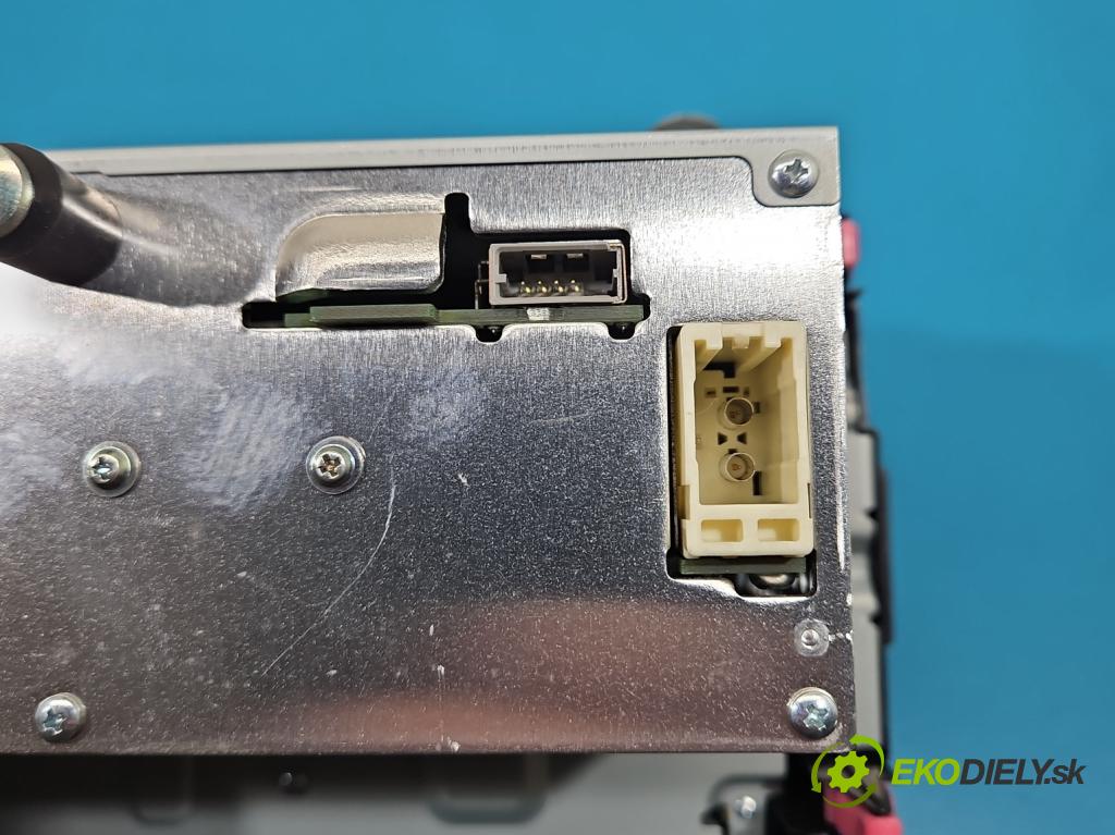 Toyota Aygo II 2014-2022 1.0 vvti 72 HP manual 53 kW 998 cm3 5- Radio originál 86140-YV010