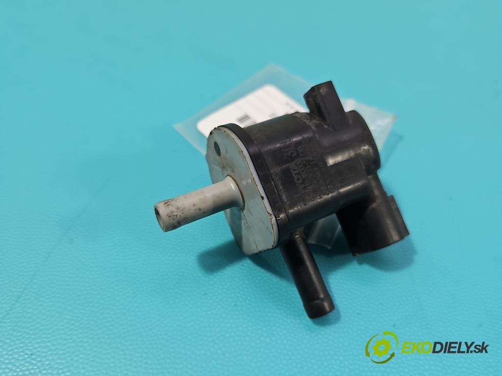 Toyota Aygo II 2014-2022 1.0 vvti 72 hp manual 53 kW 998 cm3 5- ventil vakuum: 90910-WC003 (Ventil)