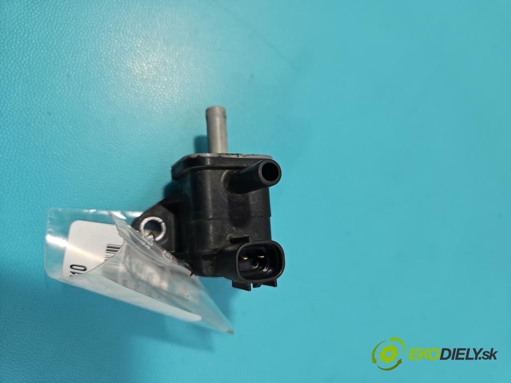 Toyota Aygo II 2014-2022 1.0 vvti 72 HP manual 53 kW 998 cm3 5- ventil podtlaku 90910-WC003 (Ventil)