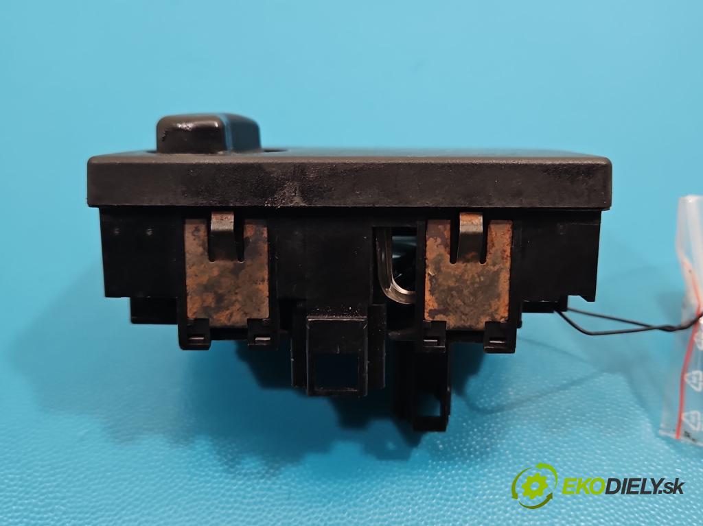Vw Transporter T4 1990-2003 2.4d 77 HP manual 57 kW 2370 cm3 5- panel kúrenia 701959531