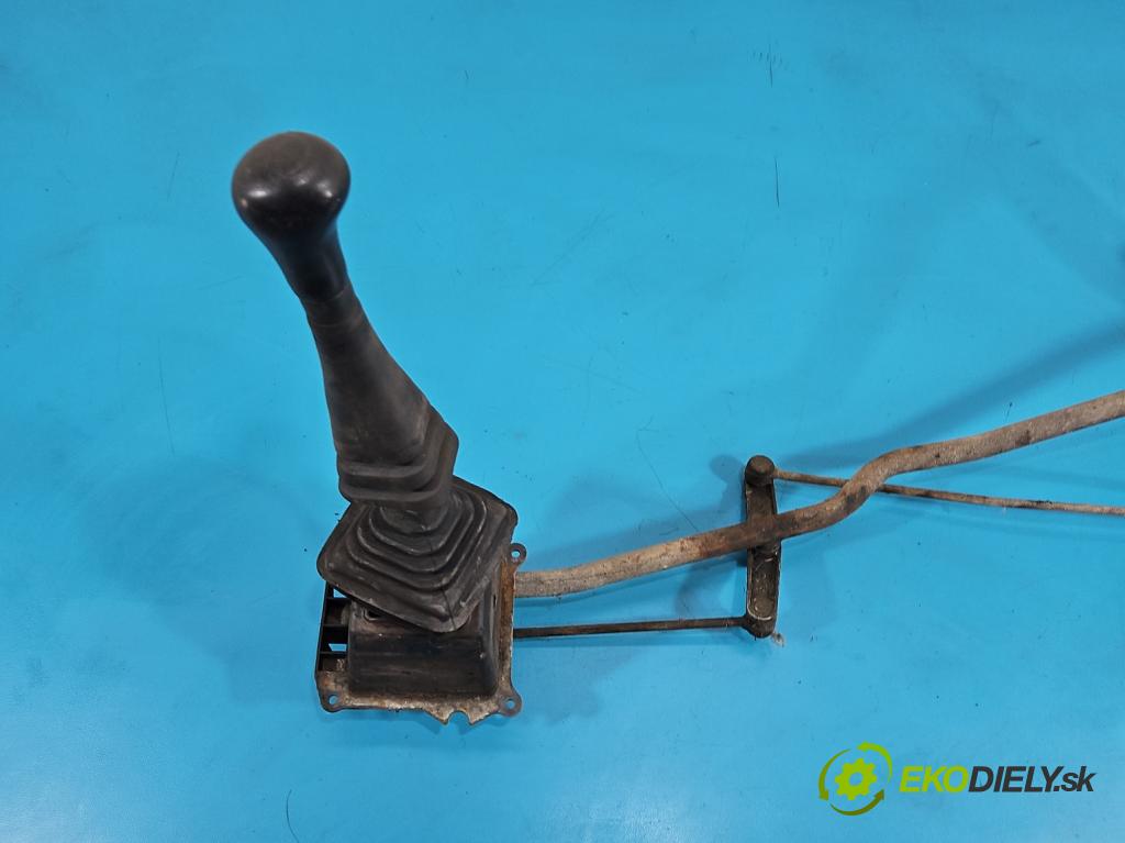 Vw Transporter T4 1990-2003 2.4d 77 HP manual 57 kW 2370 cm3 5- Páka: Změny: stupeň,rýchlosť  (Rýchlostná páka (kulisa))