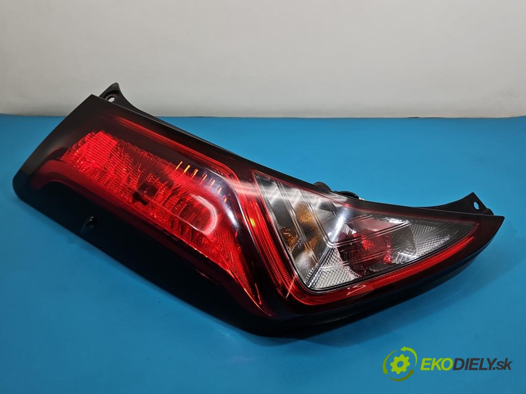 Toyota Aygo II 2014-2022 1.0 vvti 72 HP manual 53 kW 998 cm3 5- svetlo / reflektor zadné ľavé  (Kľučka dverí ostatné)