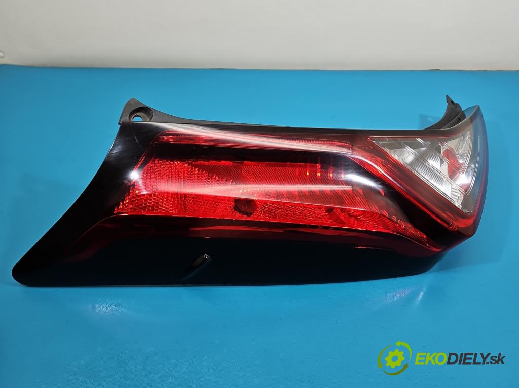 Toyota Aygo II 2014-2022 1.0 vvti 72 HP manual 53 kW 998 cm3 5- svetlo / reflektor zadné ľavé  (Kľučka dverí ostatné)
