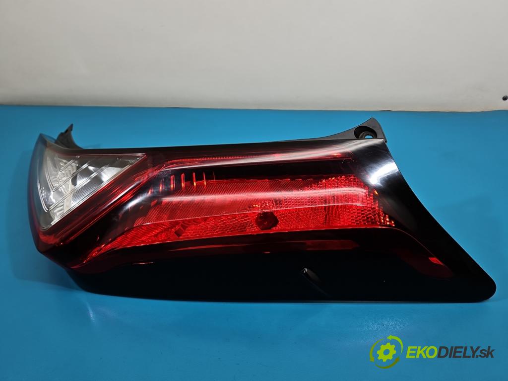 Toyota Aygo II 2014-2022 1.0 vvti 72 HP manual 53 kW 998 cm3 5- svetlo / reflektor zadné pravé  (Kľučka dverí ostatné)
