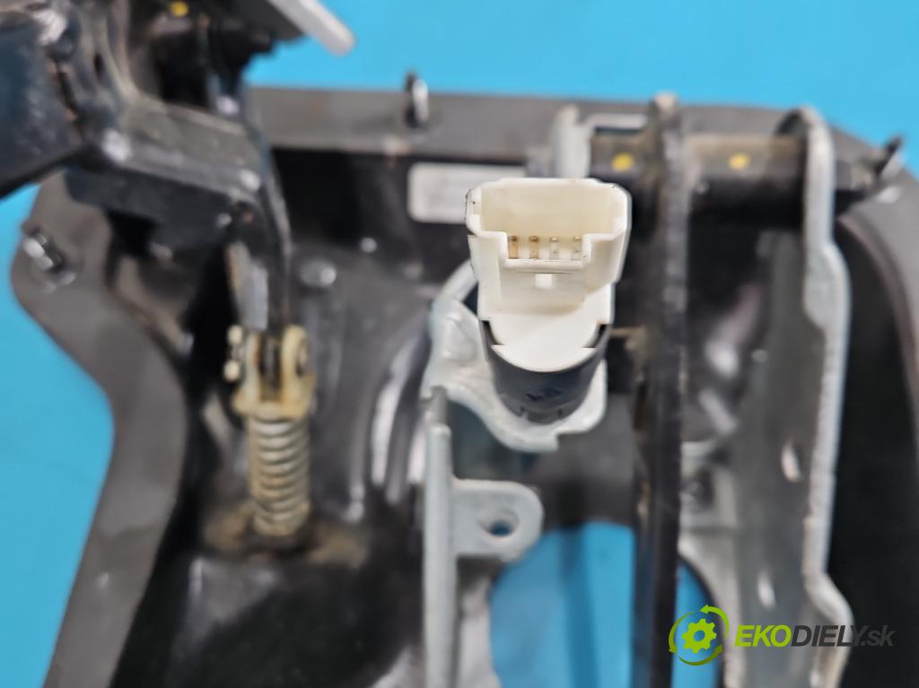 Renault Trafic II 2001-2014 2.0 dci 114 HP manual 84 kW 1995 cm3 5- pedále ostatné 465108243R