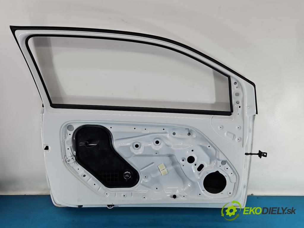 Vw Up 1.0 MPI 60 HP manual 44 kW 999 cm3 3- dvere predné ľavé (Kľučka dverí ostatné)