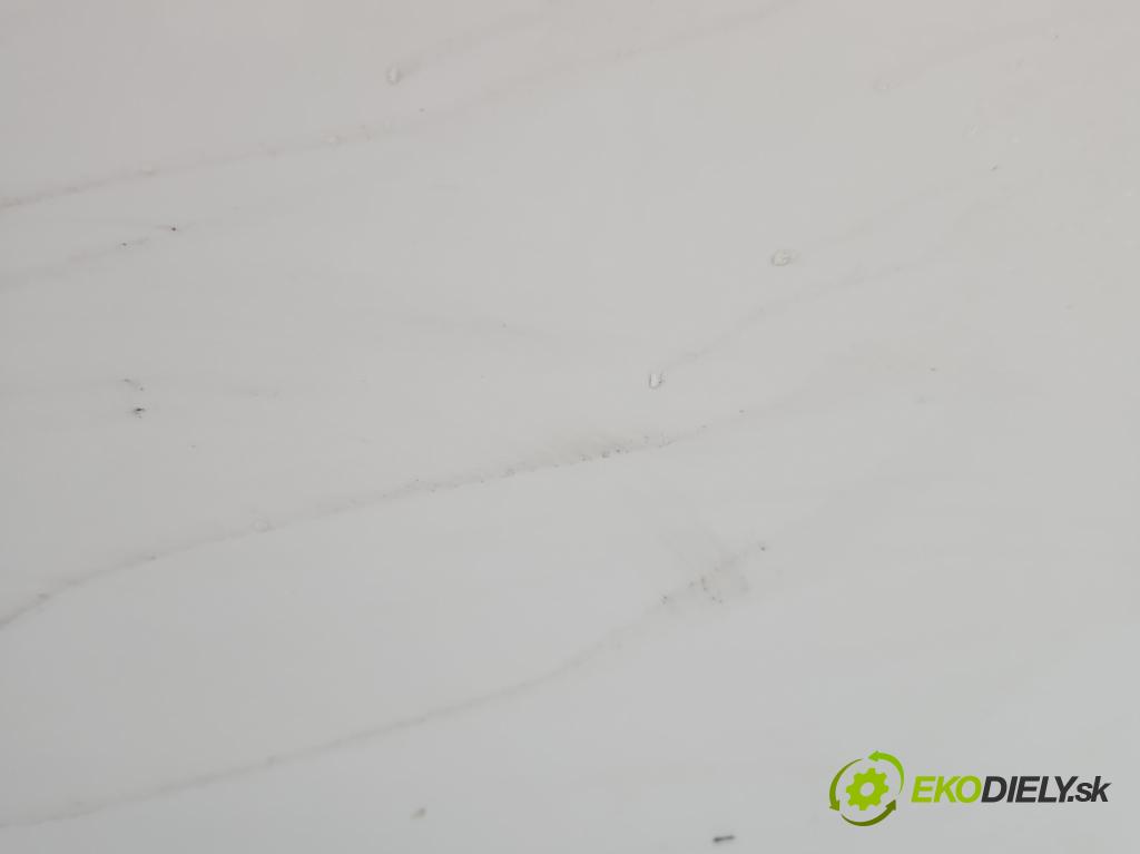 Vw Up 1.0 MPI 60 hp manual 44 kW 999 cm3 3- dveře přední pravé  (Klika dveří ostatní)