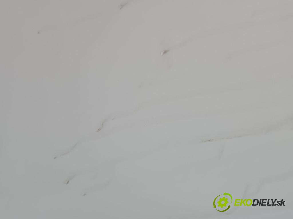 Vw Up 1.0 MPI 60 hp manual 44 kW 999 cm3 3- dveře přední pravé  (Klika dveří ostatní)