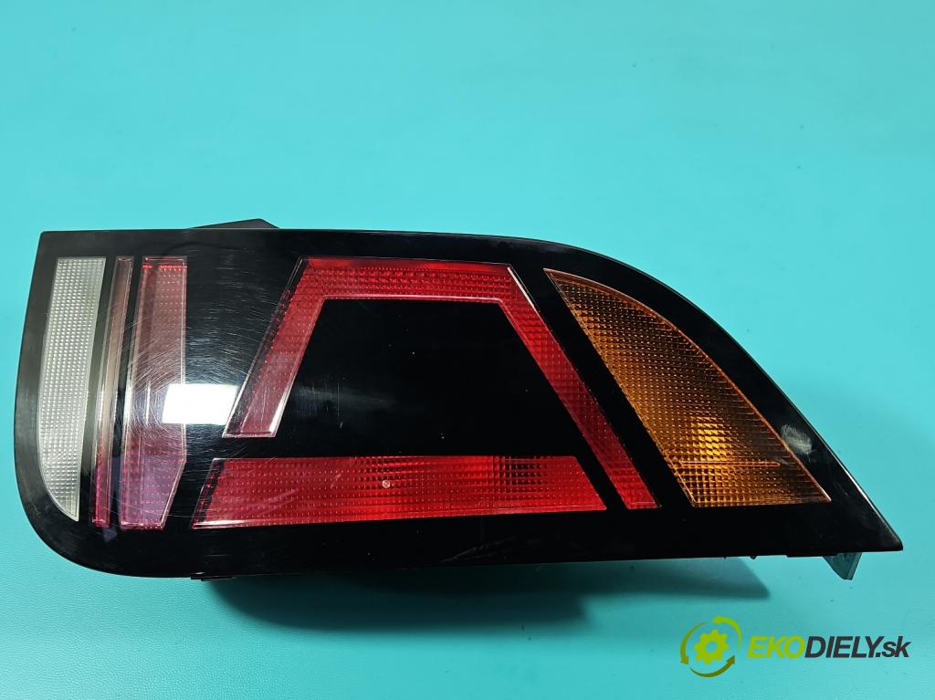 Vw Up 1.0 MPI 60 HP manual 44 kW 999 cm3 3- svetlo / reflektor zadné pravé 1S0945096J (Kľučka dverí ostatné)