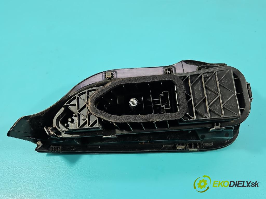 Vw Up 1.0 MPI 60 HP manual 44 kW 999 cm3 3- svetlo / reflektor zadné pravé 1S0945096J (Kľučka dverí ostatné)