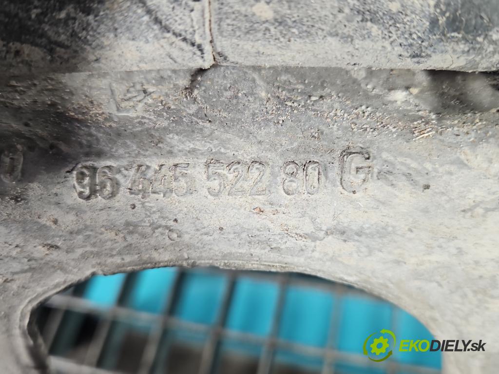 Peugeot 407 2.0 hdi 136hp manual 100 kW 1997 cm3 4- náboj levé  (Náboj kola)