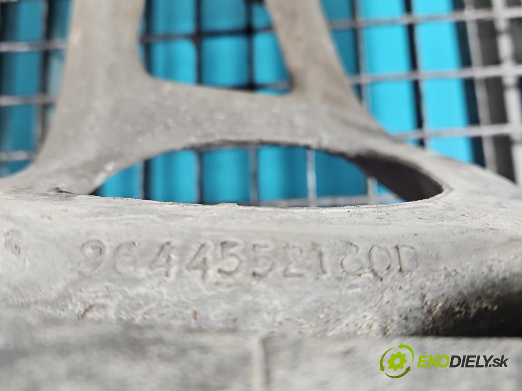 Peugeot 407 2.0 hdi 136hp manual 100 kW 1997 cm3 4- náboj pravé  (Náboj kola)