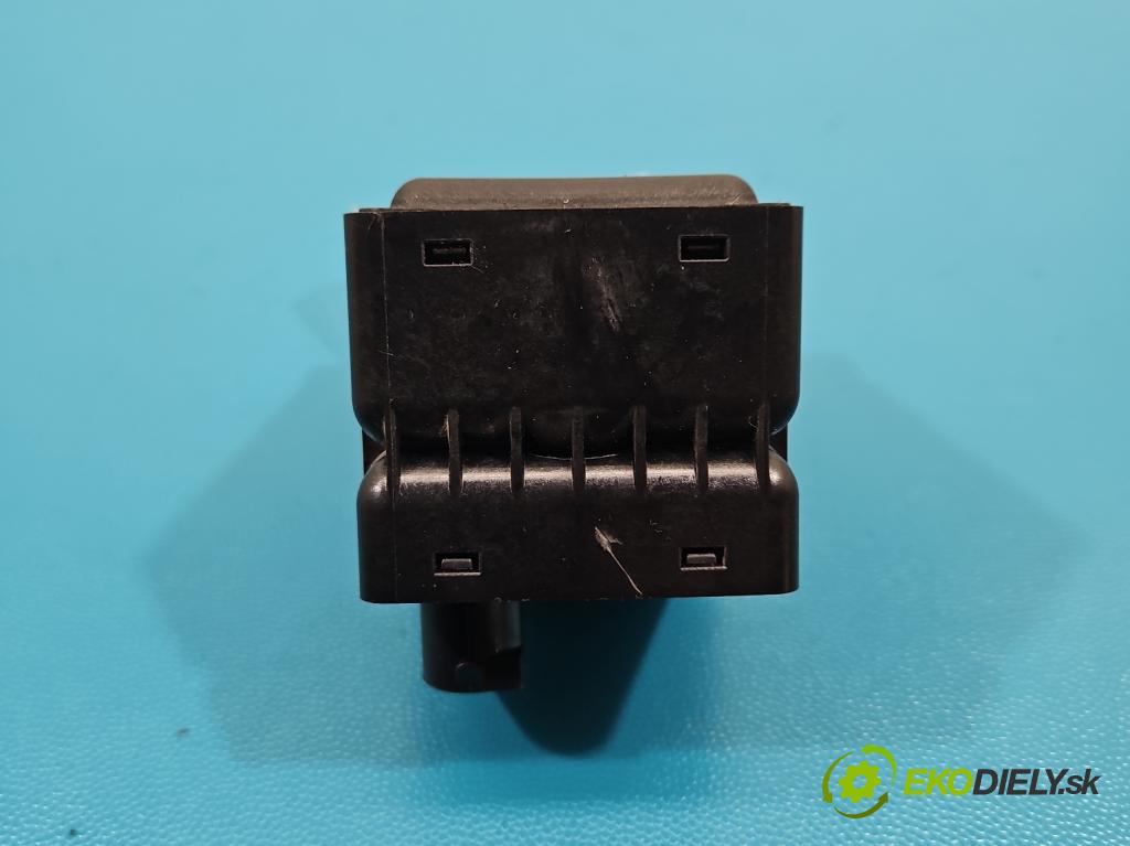 Renault Scenic III 2009-2016 1.9 dci 131 HP manual 96 kW 1870 cm3 5- Blokáda: řízení: 8200604932 (Riadenie ostatné)