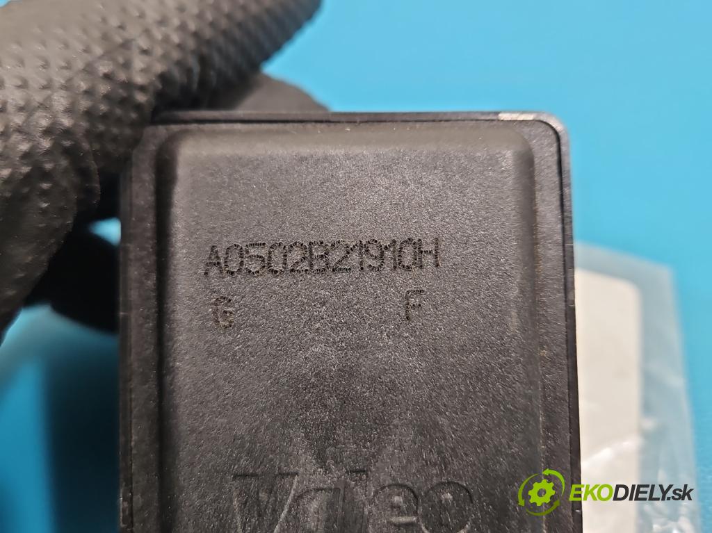 Renault Scenic III 2009-2016 1.9 dci 131 HP manual 96 kW 1870 cm3 5- Blokáda: řízení: 8200604932 (Riadenie ostatné)