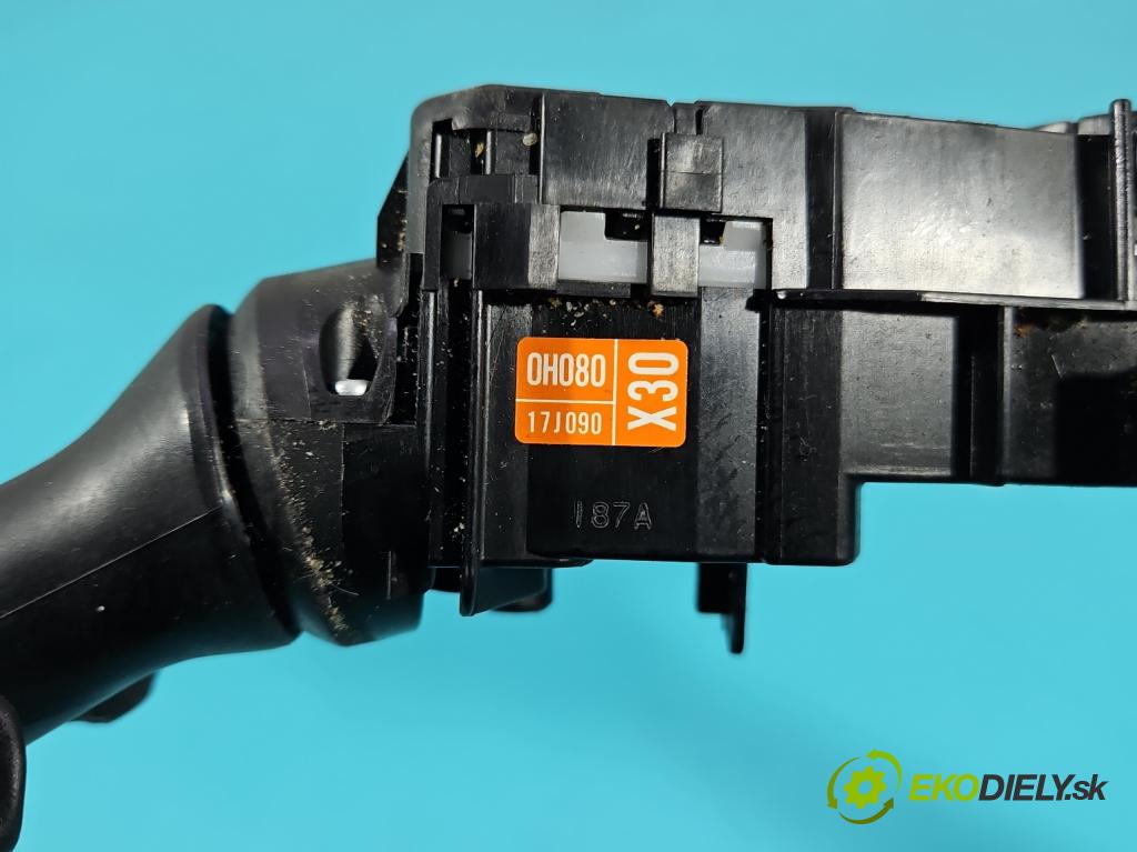 Toyota Aygo II 2014-2022 1.0 vvti 72 HP manual 53 kW 998 cm3 5- prepínač komplex: 0H080-17J090 (Prepínacie páčky pod volantom)