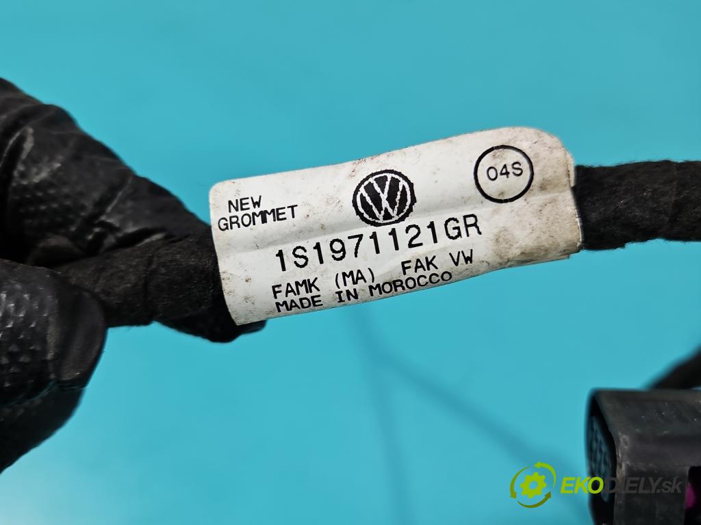 Vw Up 1.0 MPI 60 HP manual 44 kW 999 cm3 3- Zväzok: dvere predné pravých 1S1971121GR