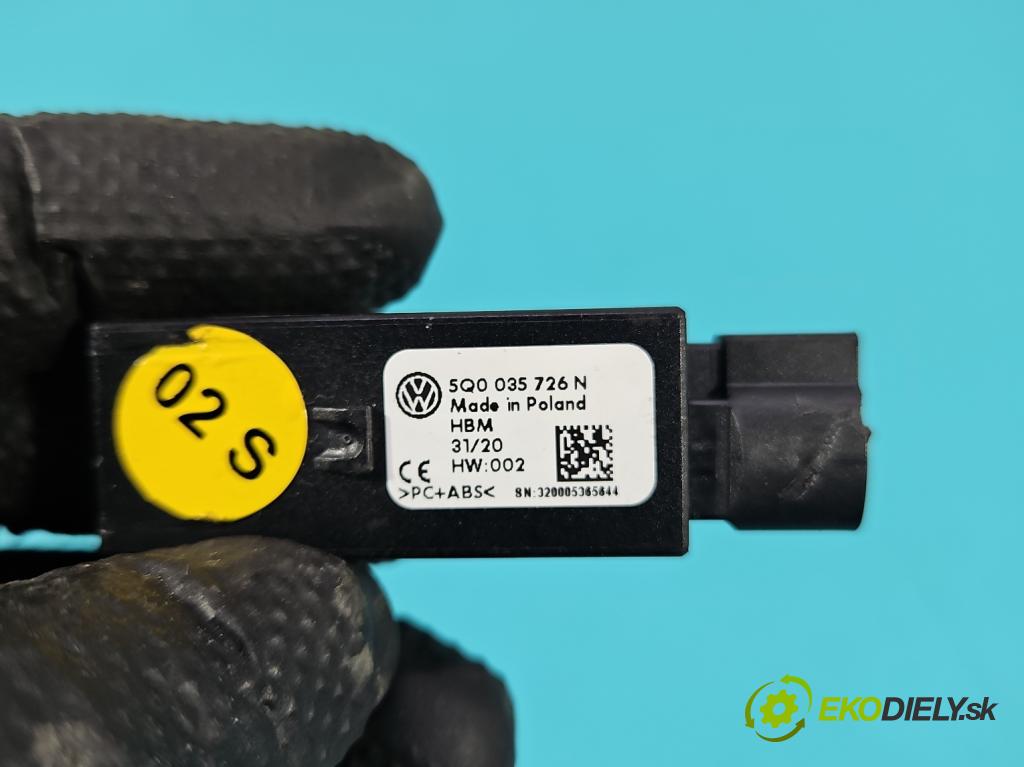 Vw Up 1.0 MPI 60 HP manual 44 kW 999 cm3 3- zásuvka USB 5Q0035726N