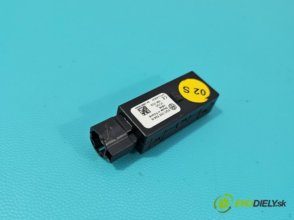 Vw Up 1.0 MPI 60 HP manual 44 kW 999 cm3 3- zásuvka USB 5Q0035726N