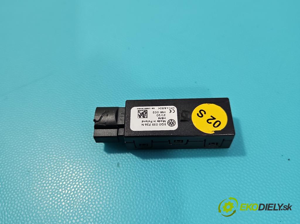 Vw Up 1.0 MPI 60 HP manual 44 kW 999 cm3 3- zásuvka USB 5Q0035726N