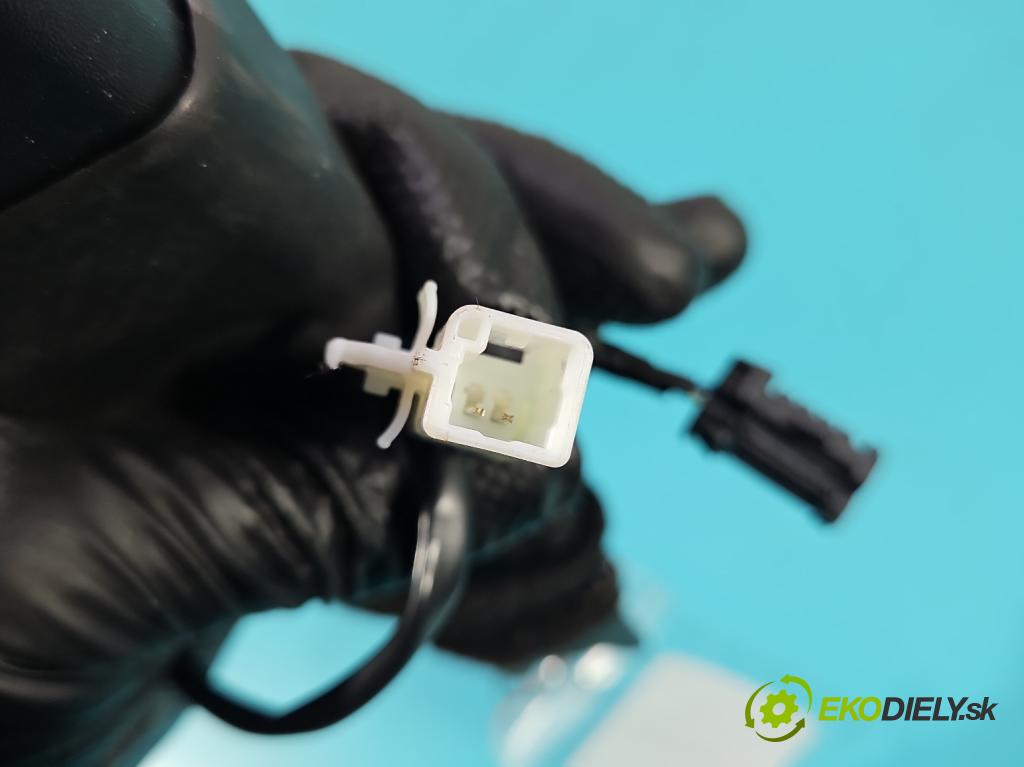 Toyota Aygo II 2014-2022 1.0 vvti 72 HP manual 53 kW 998 cm3 5- pas bezpečnosť: predné pravý 308605910