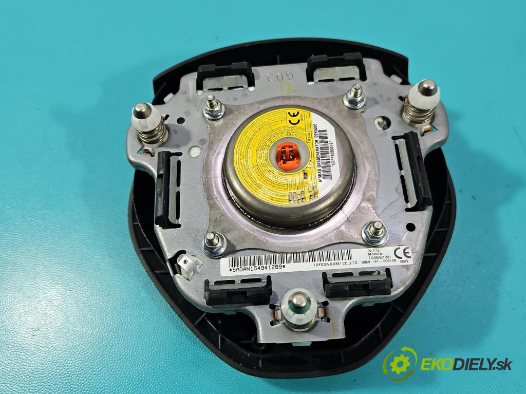 Toyota Aygo II 2014-2022 1.0 vvti 72 HP manual 53 kW 998 cm3 5- airbag vzduch: Řidiči: 0589-P1-000106 (Airbag)