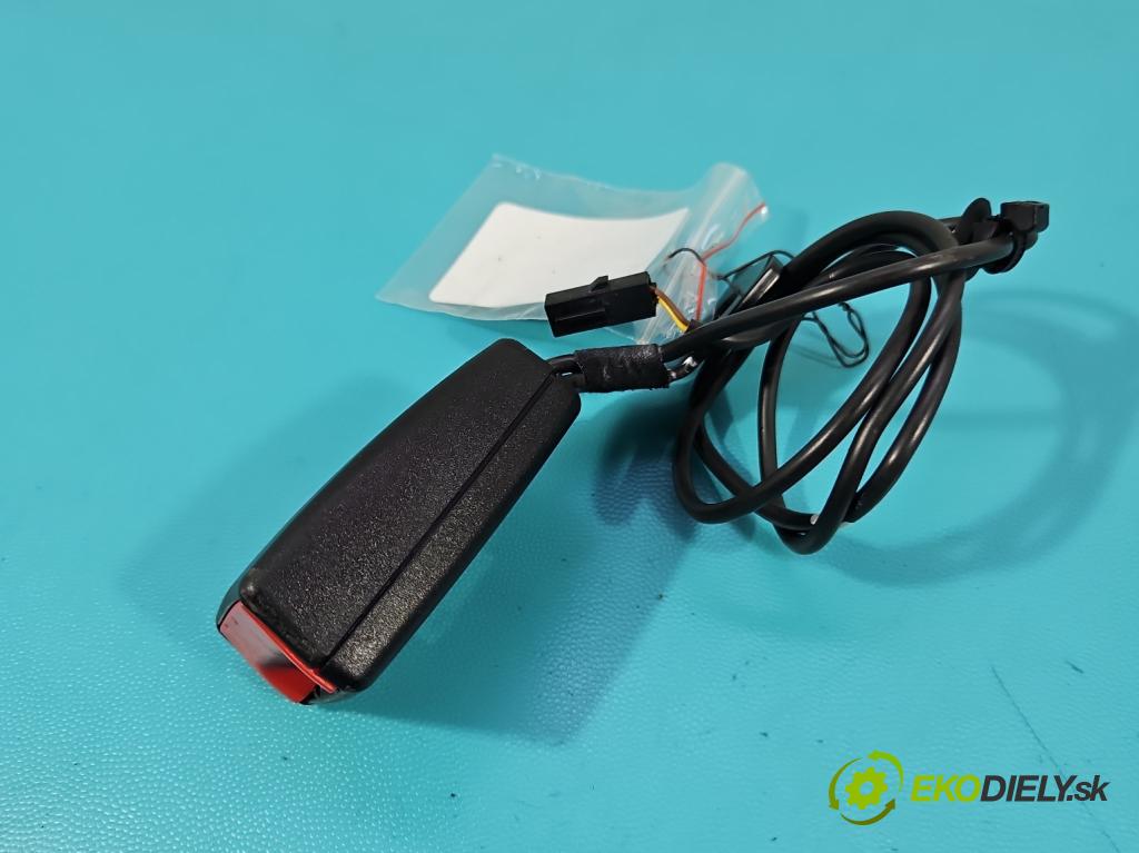 Vw Up 1.0 MPI 60 HP manual 44 kW 999 cm3 3- pas bezpečnosť: predné pravý 1S0857756