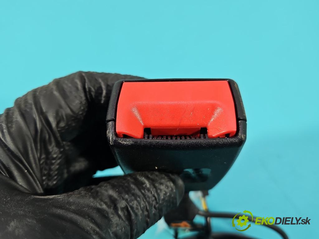 Vw Up 1.0 MPI 60 HP manual 44 kW 999 cm3 3- pas bezpečnosť: predné pravý 1S0857756