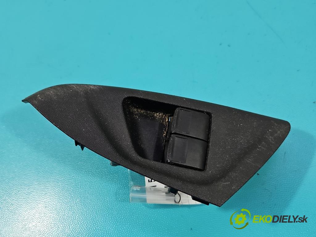 Toyota Aygo II 2014-2022 1.0 vvti 72 HP manual 53 kW 998 cm3 5- prepínač okien spätných zrkadiel R193114