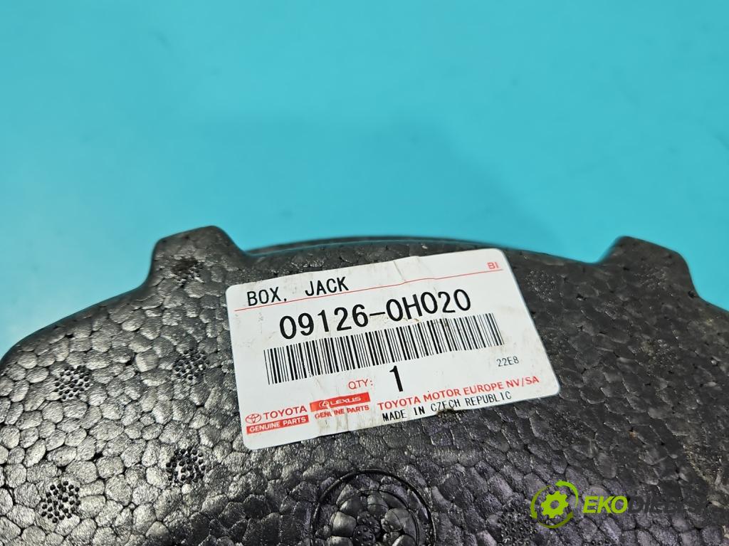 Toyota Aygo II 2014-2022 1.0 vvti 72 HP manual 53 kW 998 cm3 5- mechanizmus okna automobilovy 09151-0H010